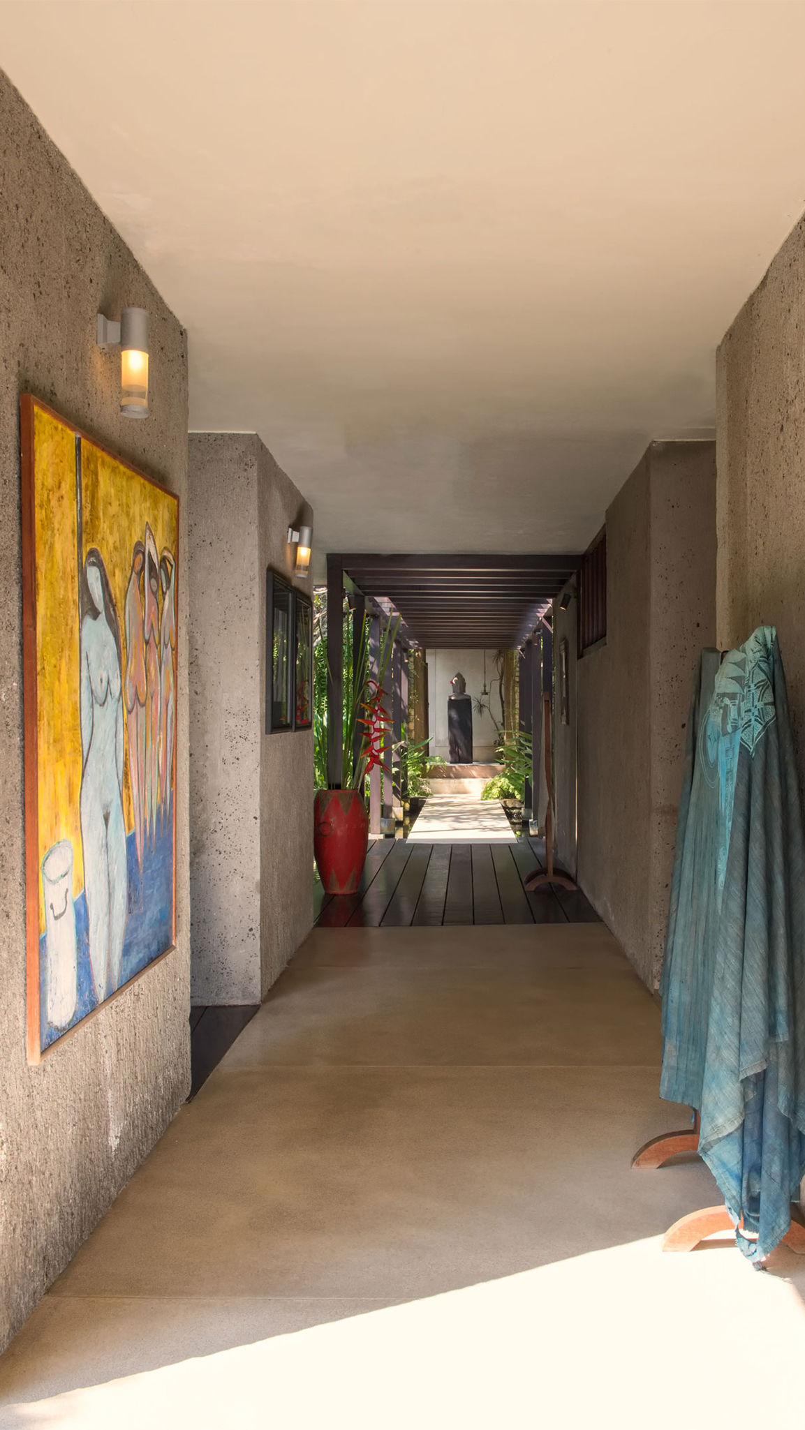 Samadhana - corridor to master suite Samadhana - corridor to master suite